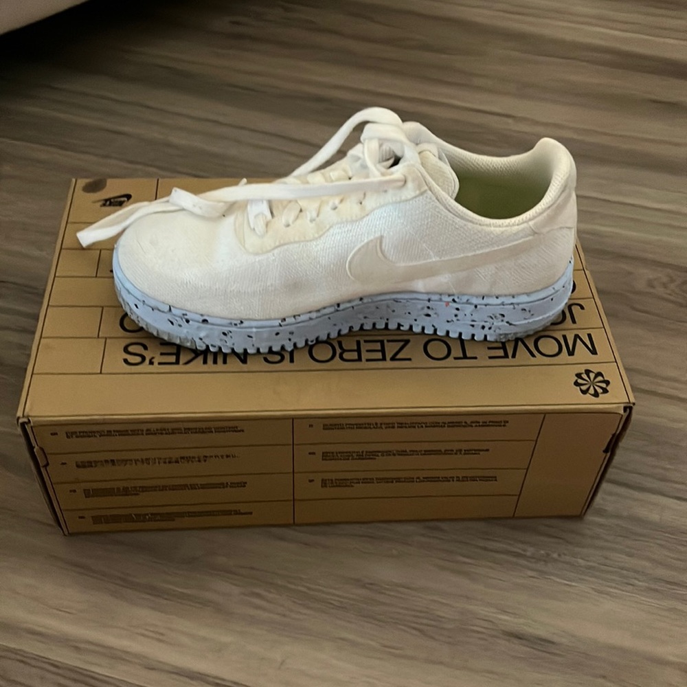 Nike AF1 crater fly knit 8.5 still have original box.